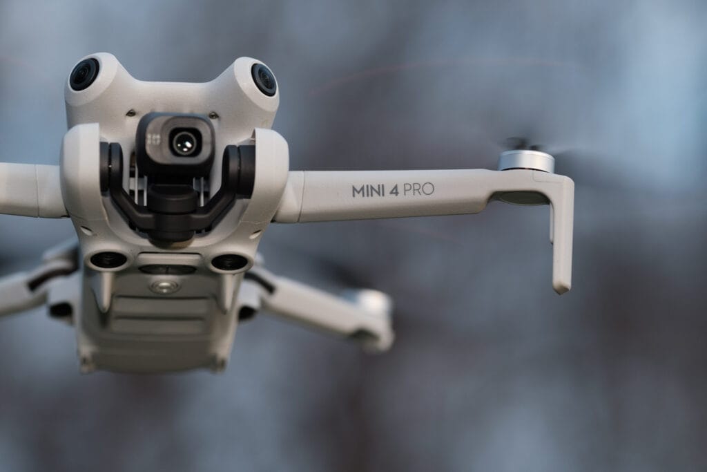 Cea mai buna drona - DJI Mini 4 PRO